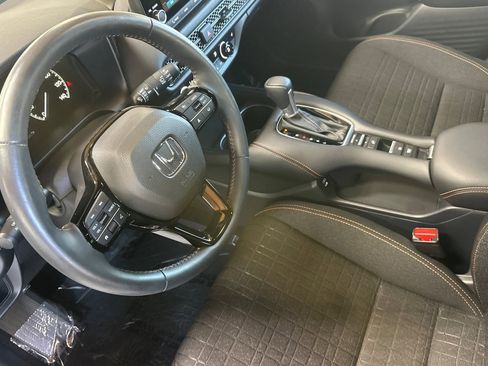 Used 2024 Honda HR-V Sport image 4