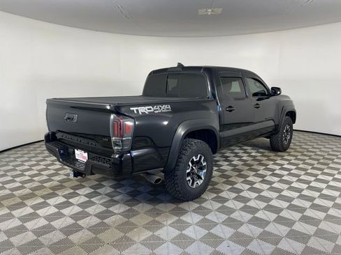 Used 2019 Toyota Tacoma TRD Off-Road w/ Technology Package AWD/4WD image 23