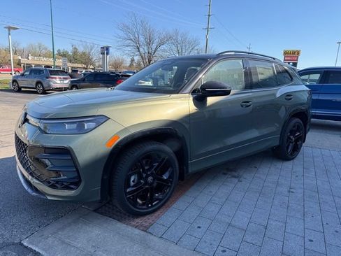 New 2026 Volkswagen Tiguan SE R-Line AWD/4WD image 3