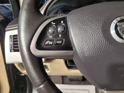 Used 2013 Jaguar XF 3.0 image 26