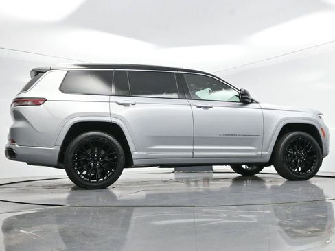 Used 2023 Jeep Grand Cherokee L Summit AWD/4WD image 49