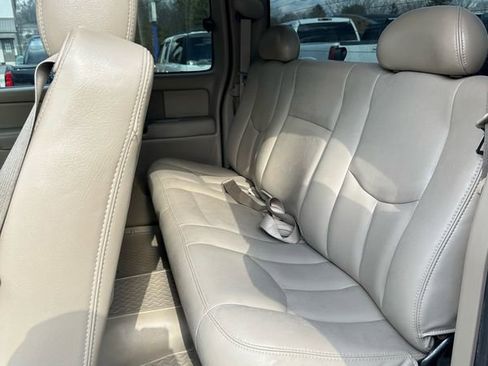 Used 2004 Chevrolet Silverado 2500 LT image 9