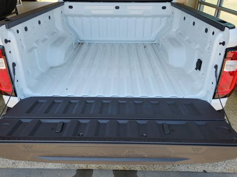 New 2025 GMC Canyon Elevation w/ Convenience Package image 29