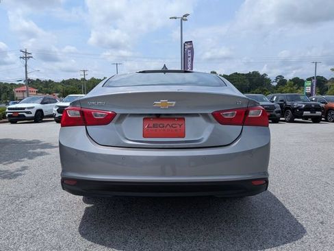 Used 2025 Chevrolet Malibu LT FWD image 7