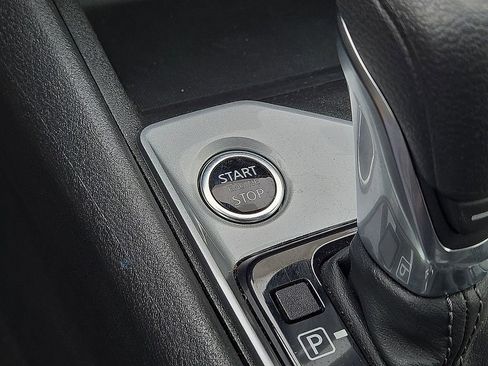 Used 2025 Nissan Altima 2.5 SV FWD image 30