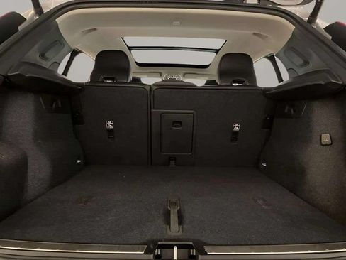Used 2025 Volvo XC40 B5 Plus AWD/4WD image 83