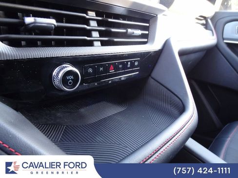 Used 2026 Ford Explorer ST-Line w/ ST-Line Street Pack AWD/4WD image 9