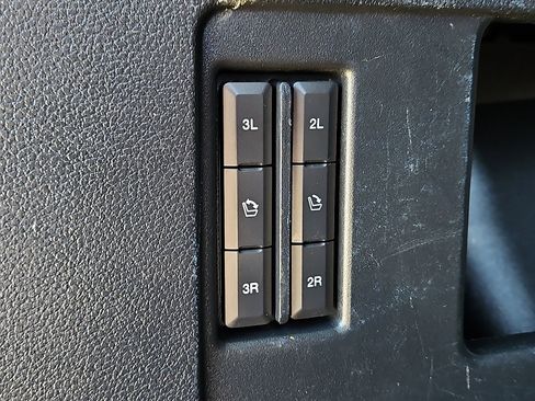 Used 2020 Ford Expedition Limited image 8