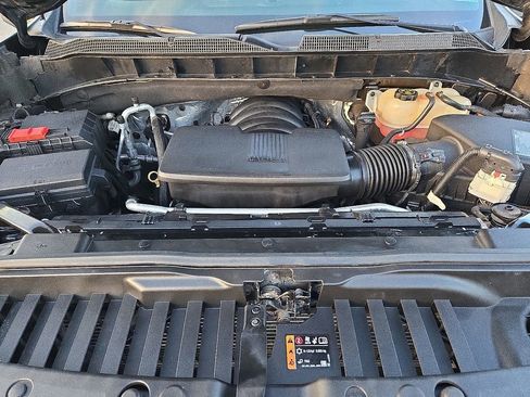 Used 2020 Chevrolet Silverado 1500 High Country w/ Technology Package image 32