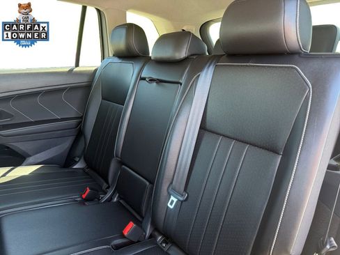 Used 2024 Volkswagen Tiguan SE FWD image 14