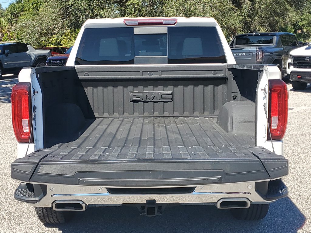Used 2023 GMC Sierra 1500 SLT w/ SLT Premium Plus Package AWD/4WD image 12