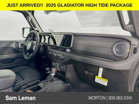 New 2025 Jeep Gladiator High Tide image 26