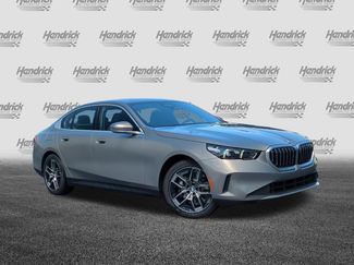 Used 2027 BMW 530i xDrive w/ Premium Package AWD/4WD video 2
