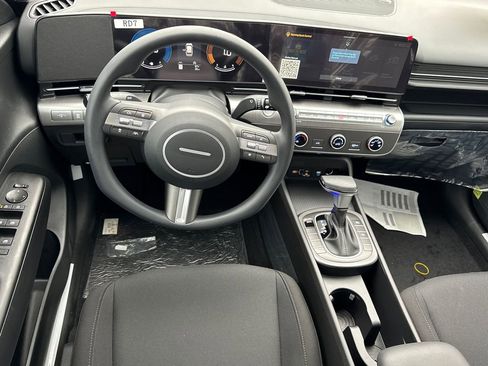 New 2026 Hyundai Kona SE image 11