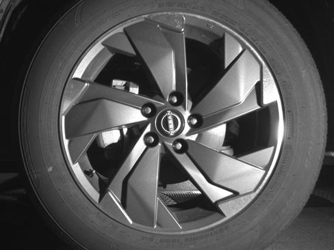 Used 2025 Nissan Rogue SV FWD image 12