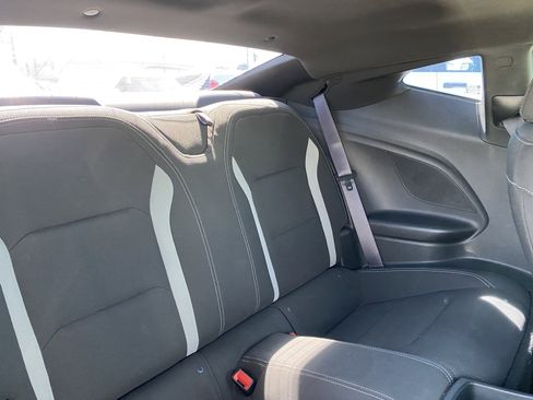 Used 2016 Chevrolet Camaro SS RWD image 21
