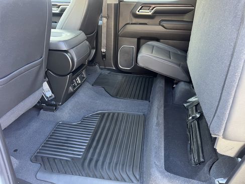 Used 2022 GMC Sierra 1500 SLT w/ X31 Off-Road Package image 18