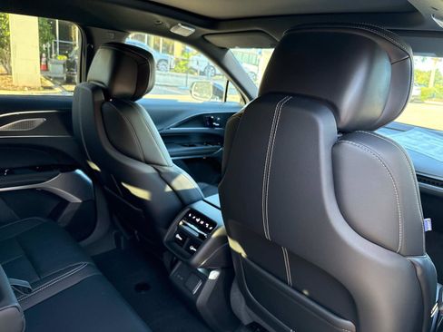 New 2026 Cadillac Lyriq V w/ Exterior Carbon Fiber Package image 29