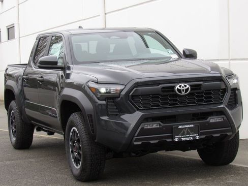 New 2024 Toyota Tacoma TRD Off-Road w/ TRD Off Road Upgrade Package AWD/4WD image 2