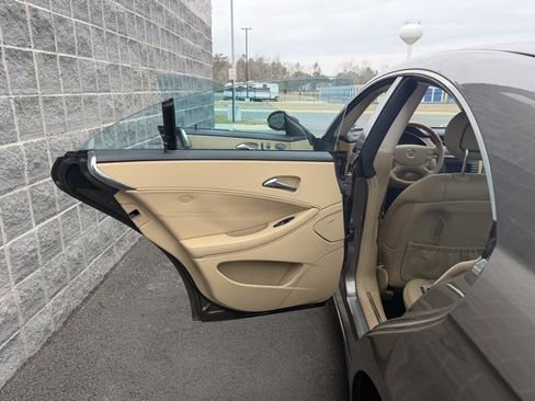 Used 2006 Mercedes-Benz CLS 500 CLS 500 image 11