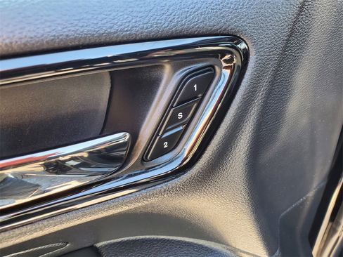 Used 2023 Dodge Durango GT image 10