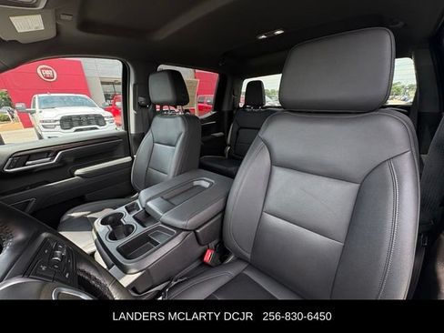 Used 2025 GMC Sierra 1500 SLT AWD/4WD image 18