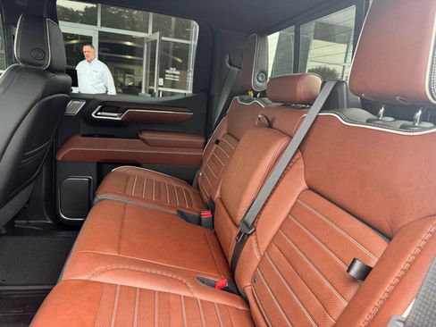Certified 2024 GMC Sierra 1500 Denali Ultimate AWD/4WD image 23
