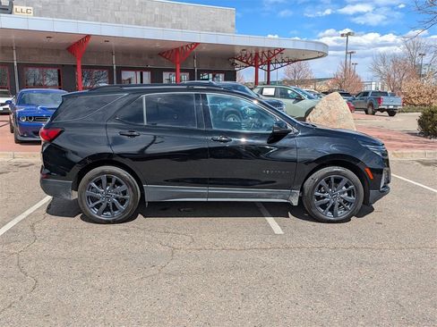 Used 2024 Chevrolet Equinox RS image 2