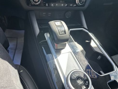 Used 2025 Mitsubishi Outlander SE AWD/4WD image 24