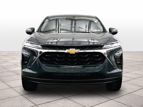 Used 2026 Chevrolet Trax LS FWD image 3