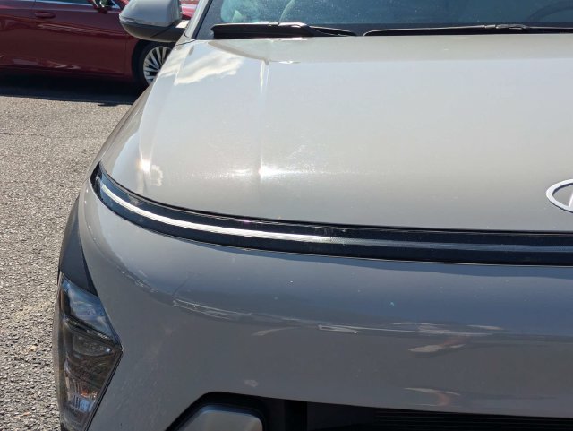 Used 2025 Hyundai Kona SEL FWD image 11