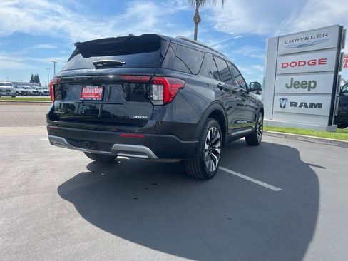 Used 2025 Ford Explorer Platinum w/ LUX Leather Package image 9