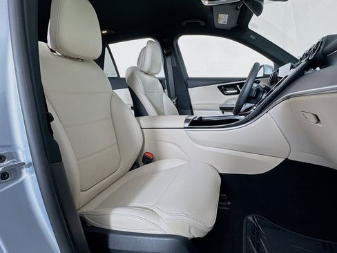 Certified 2026 Mercedes-Benz GLC 300 image 6