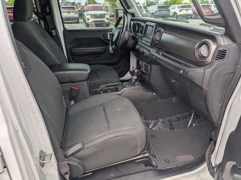 Used 2018 Jeep Wrangler Unlimited Sport S image 16