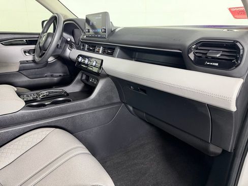 Used 2024 Honda Pilot LX image 14