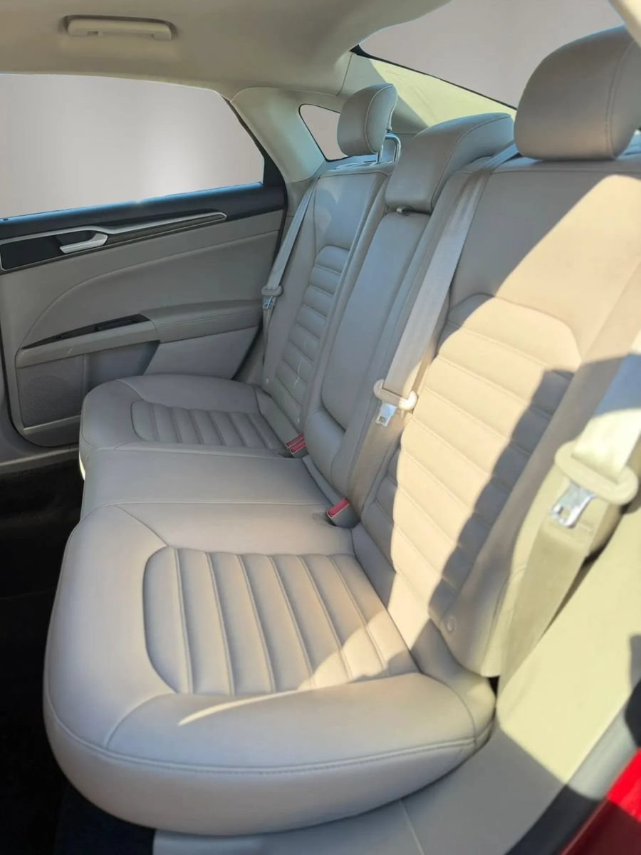 Used 2019 Ford Fusion SEL FWD image 19