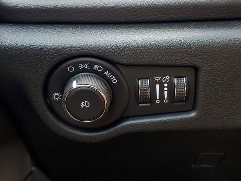 New 2026 Chrysler Pacifica Pinnacle FWD image 34