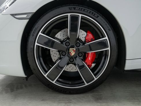 Used 2019 Porsche 911 Targa 4S AWD/4WD image 9