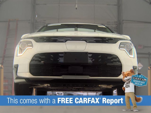 Used 2024 Kia Niro Wind w/ Wind Preserve Package FWD image 2
