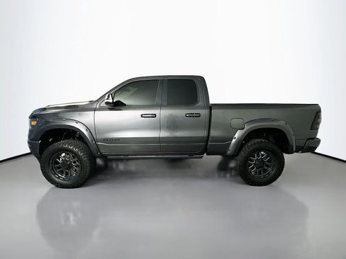 Used 2022 RAM 1500 Big Horn w/ Night Edition AWD/4WD image 4