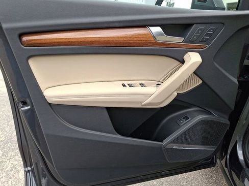 Used 2023 Audi Q5 2.0T Premium Plus w/ Premium Plus Package image 12