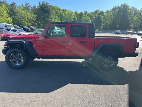 Used 2020 Jeep Gladiator Rubicon w/ Trailer Tow Package AWD/4WD image 3