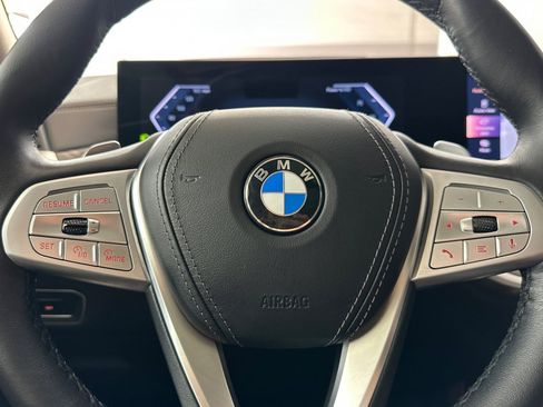 Used 2024 BMW X7 xDrive40i w/ Executive Package AWD/4WD image 10