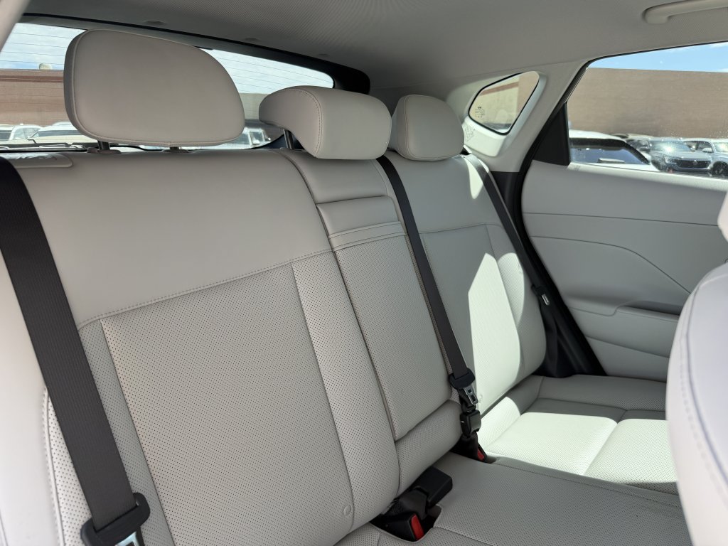 Used 2024 Hyundai Kona Limited FWD image 40