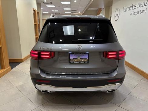New 2026 Mercedes-Benz GLB 250 image 4