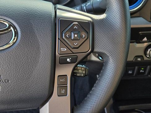 Used 2020 Toyota Tacoma TRD Sport w/ Technology Package image 27