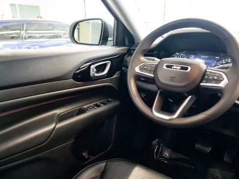 Used 2022 Jeep Compass Trailhawk AWD/4WD image 11