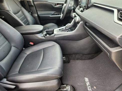 Used 2021 Toyota RAV4 XLE Premium FWD image 13