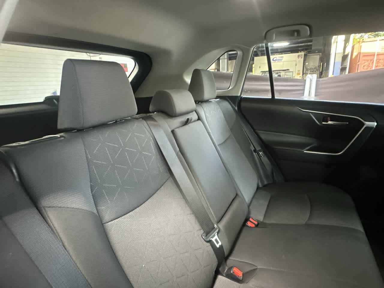 Used 2025 Toyota RAV4 XLE FWD image 26