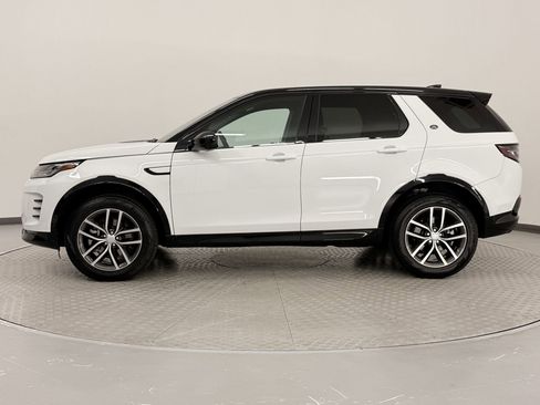 New 2025 Land Rover Discovery Sport Dynamic SE image 2